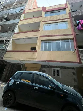 منزل مساحة ١٠٠ متر ارضى و ٣ ادوار متشطبين المنشية فيصل