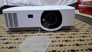 بروجيكتور4 NEC p55u