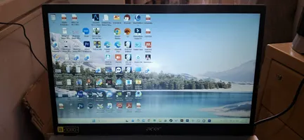 لاب توب acer حالته ممتازة 