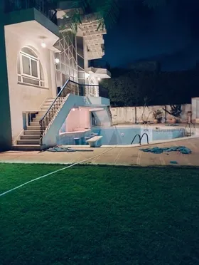 فيلا للبيع ١٢٠٠ متر 