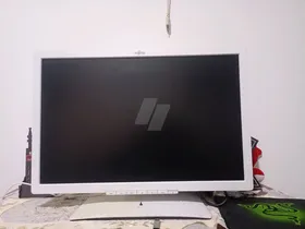 شاشة كومبيوتر 